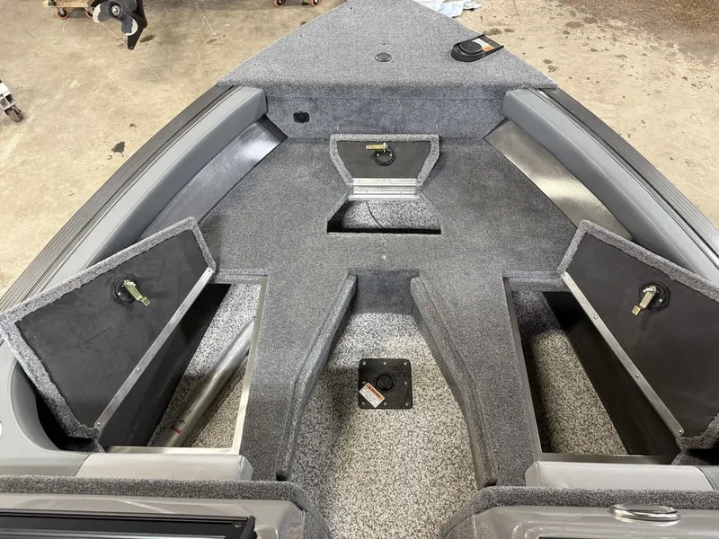 Slide: The Image of MirroCraft 90HP Holiday 168 2025 - 12