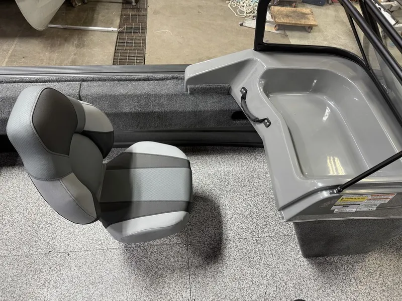 Slide: The Image of MirroCraft 90HP Holiday 168 2025 - 15