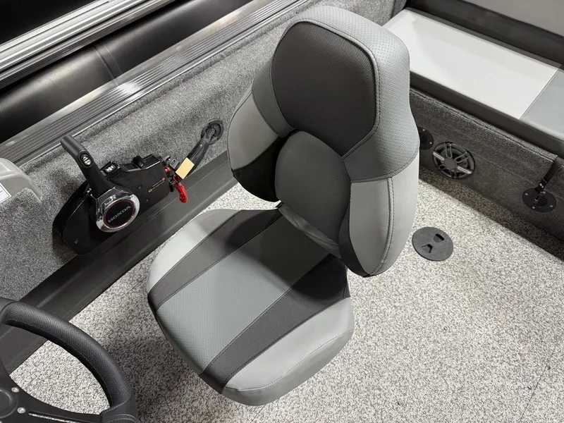 Slide: The Image of MirroCraft 90HP Holiday 168 2025 - 17