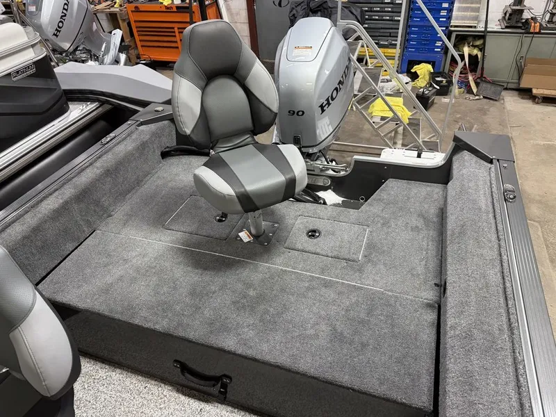 Slide: The Image of MirroCraft 90HP Holiday 168 2025 - 35