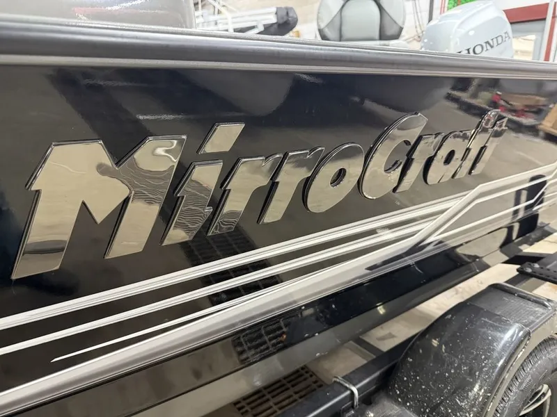 Slide: The Image of MirroCraft 90HP Holiday 168 2025 - 39