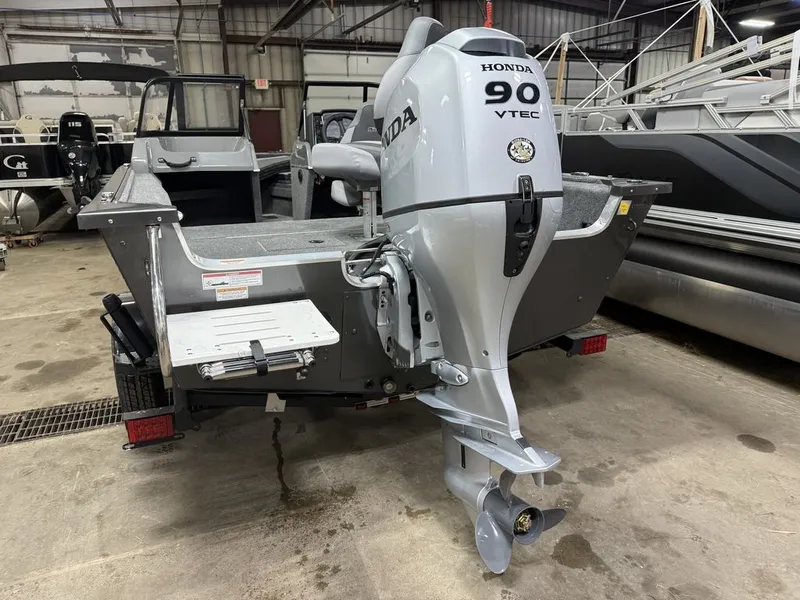 Slide: The Image of MirroCraft 90HP Holiday 168 2025 - 44