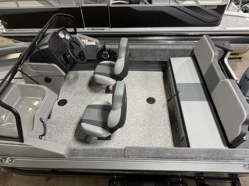 Slide: The Image of MirroCraft 90HP Holiday 168 2025 - 5