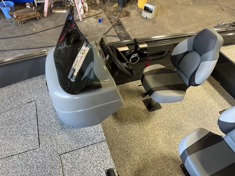 Slide: The Image of MirroCraft 60HP F167 Side Console 2025 - 15