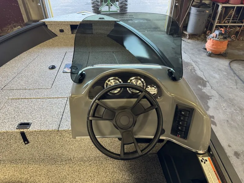 Slide: The Image of MirroCraft 60HP F167 Side Console 2025 - 22