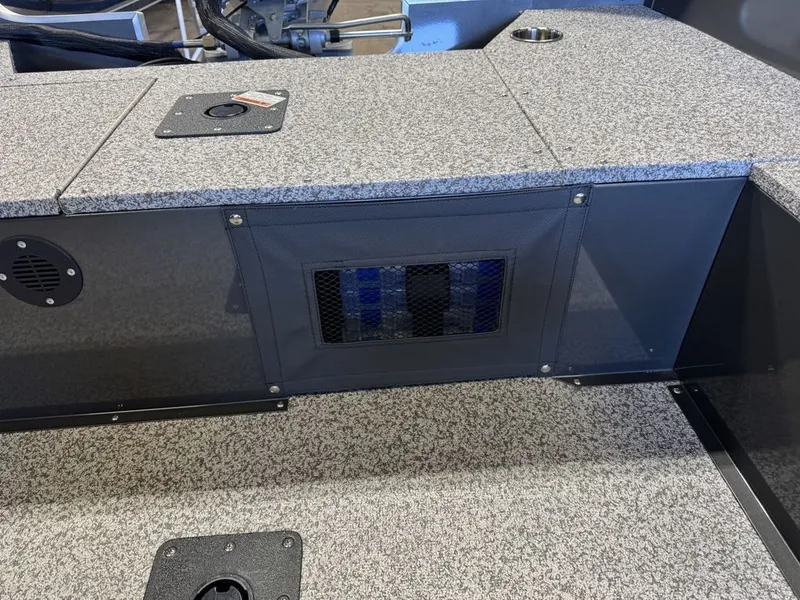 Slide: The Image of MirroCraft 60HP F167 Side Console 2025 - 32