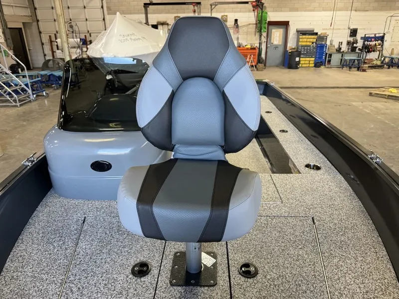 Slide: The Image of MirroCraft 60HP F167 Side Console 2025 - 40