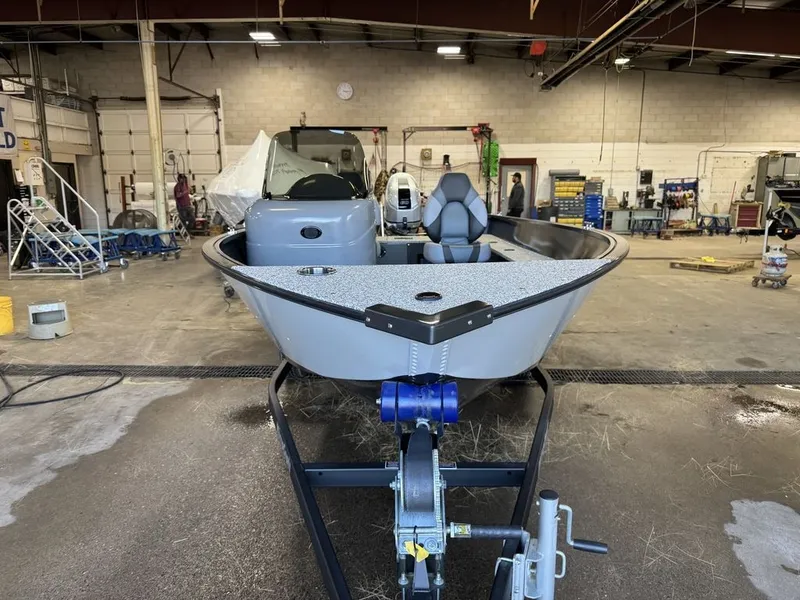 Slide: The Image of MirroCraft 60HP F167 Side Console 2025 - 42