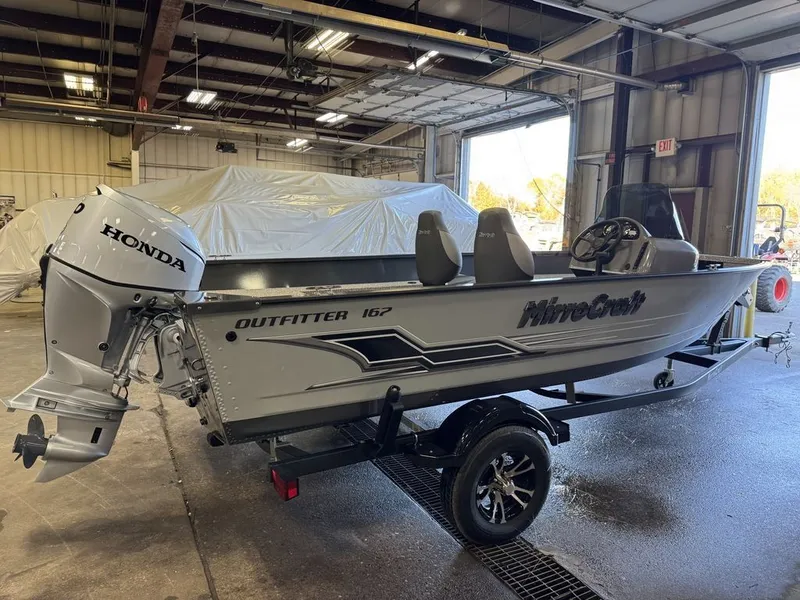 Slide: The Image of MirroCraft 60HP F167 Side Console 2025 - 46