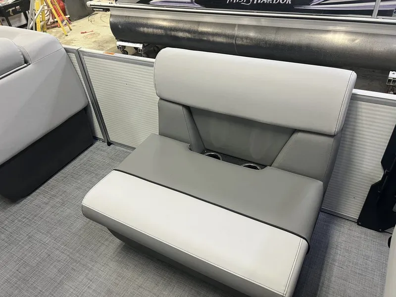 Slide: The Image of Princecraft Sportfisher 21-2S 2025 - 13