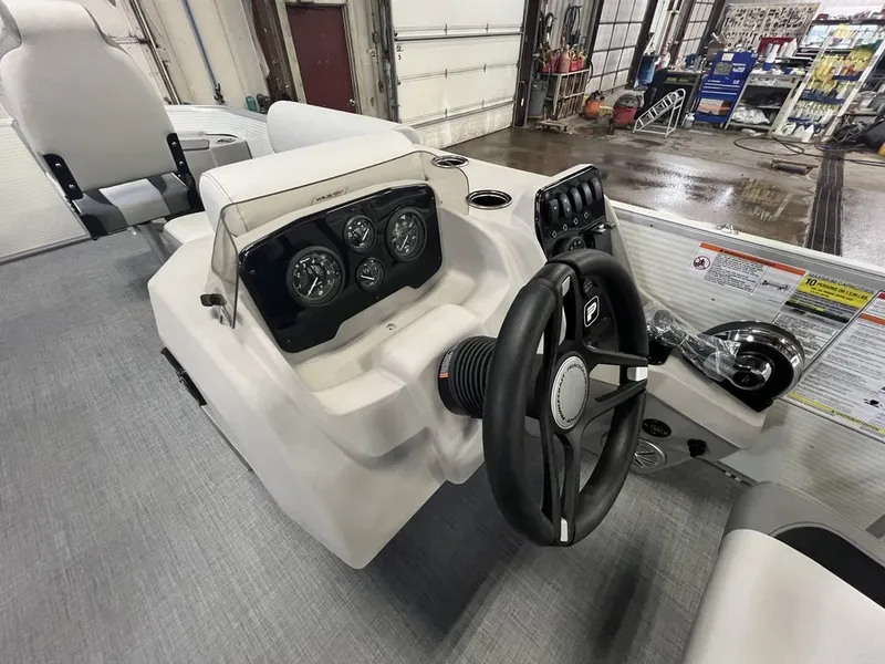 Slide: The Image of Princecraft Sportfisher 21-2S 2025 - 16