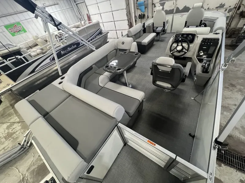 Slide: The Image of Princecraft Sportfisher 21-2S 2025 - 22