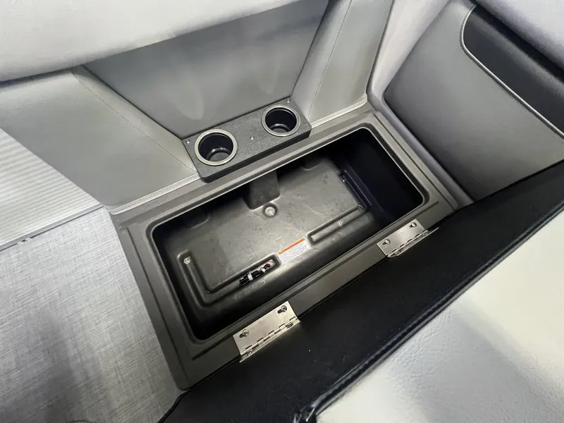 Slide: The Image of Princecraft Sportfisher 21-2S 2025 - 25