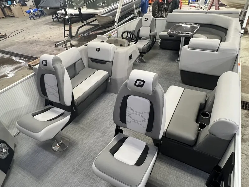 Slide: The Image of Princecraft Sportfisher 21-2S 2025 - 7