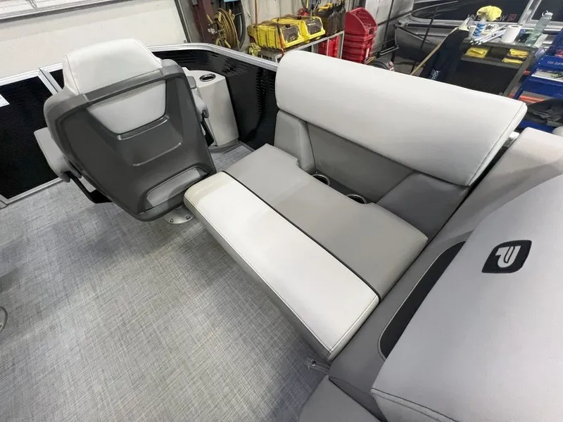 Slide: The Image of Princecraft Sportfisher 21-2S 2025 - 12