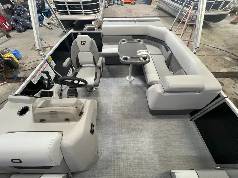 Slide: The Image of Princecraft Sportfisher 21-2S 2025 - 13