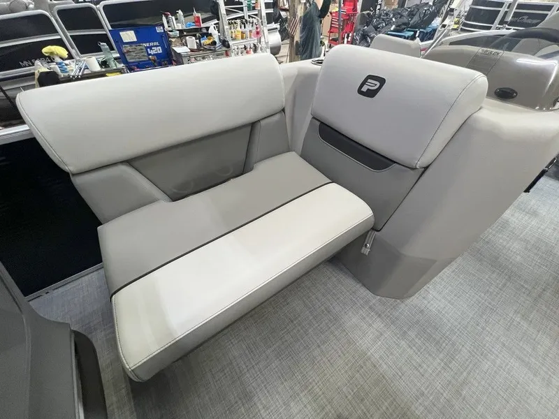 Slide: The Image of Princecraft Sportfisher 21-2S 2025 - 22