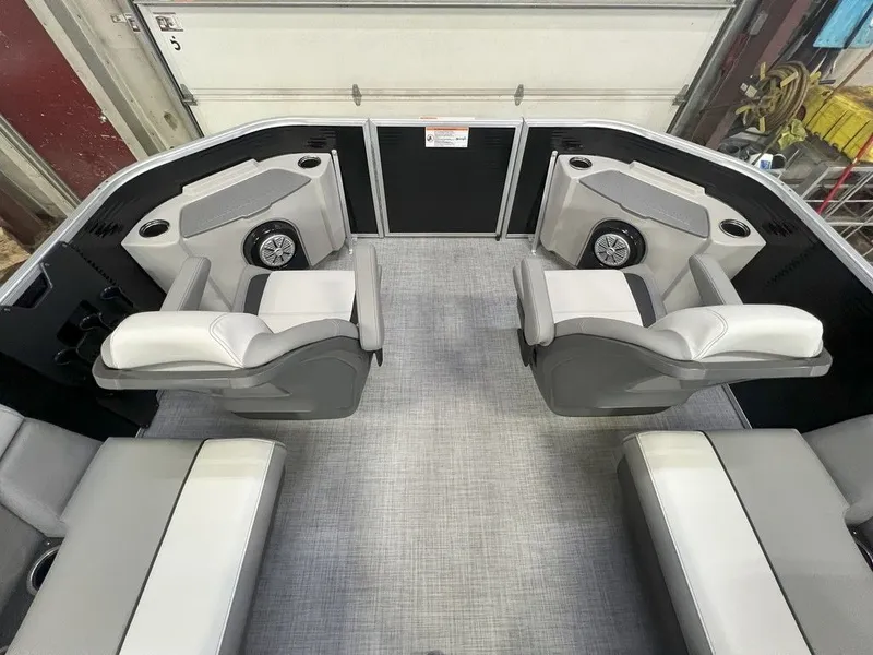 Slide: The Image of Princecraft Sportfisher 21-2S 2025 - 24