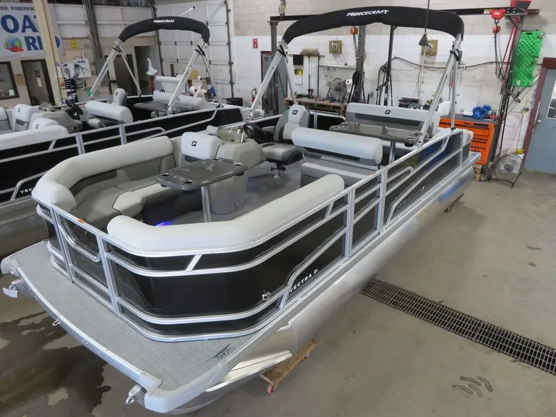 The Image of Princecraft Vectra 21 RL Dinette Swingback Pontoon & Mercury 4-Stroke EFI 2025 - 1