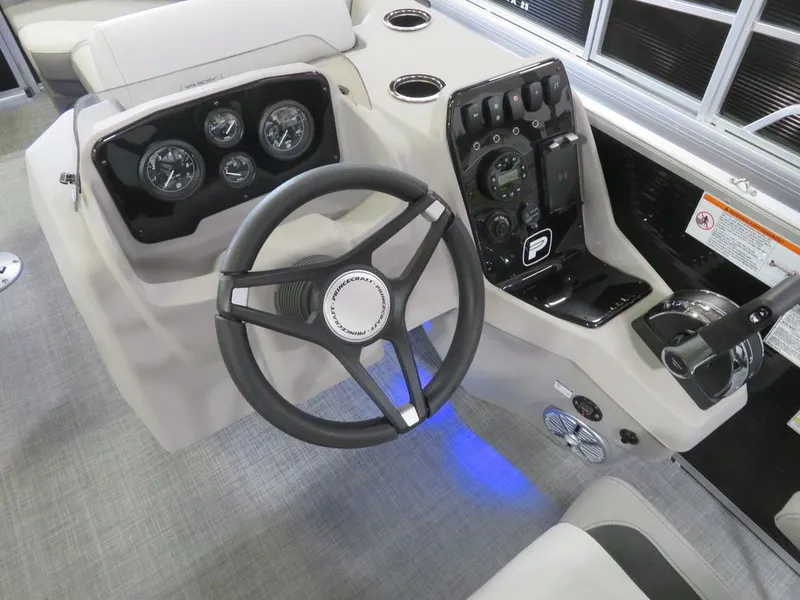 Slide: The Image of Princecraft Vectra 21 RL Dinette Swingback Pontoon & Mercury 4-Stroke EFI 2025 - 16