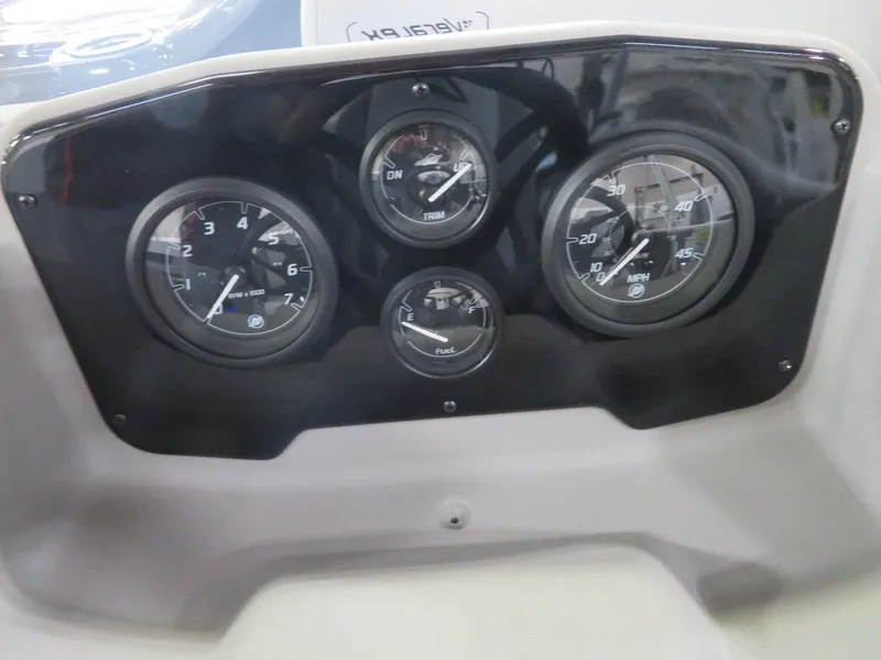 Slide: The Image of Princecraft Vectra 21 RL Dinette Swingback Pontoon & Mercury 4-Stroke EFI 2025 - 17