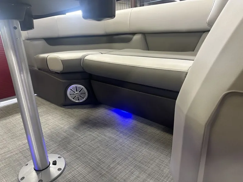 Slide: The Image of Princecraft Vectra 21 RL 2025 - 26