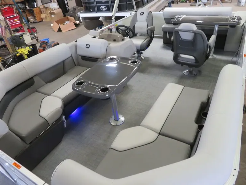 Slide: The Image of Princecraft Vectra 21 RL 2025 - 27