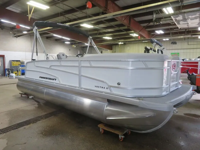 Slide: The Image of Princecraft Vectra 21 RL 2025 - 37