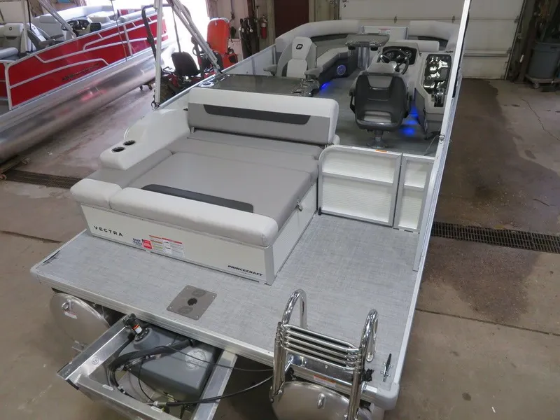 Slide: The Image of Princecraft Vectra 21 RL 2025 - 38