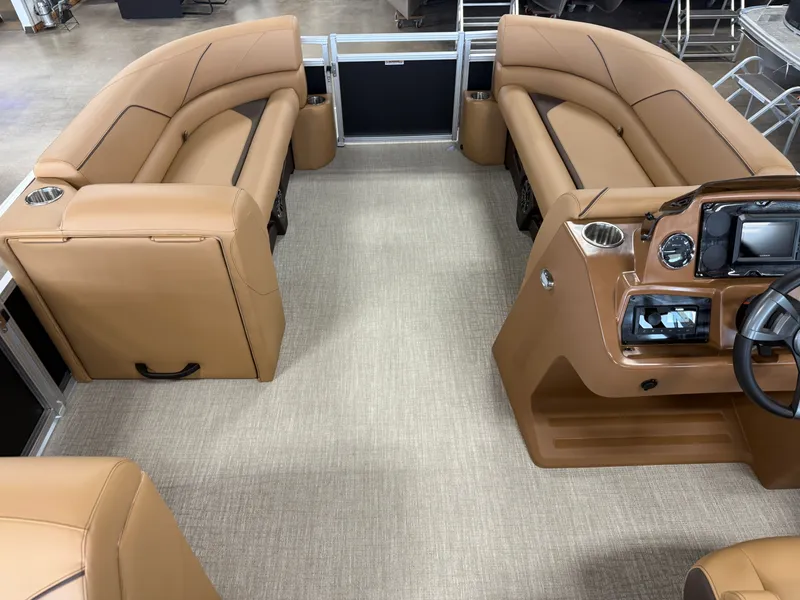 Slide: The Image of Tahoe Sport 2385 Swingback (VRB) & Honda 4-Stroke EFI 2025 - 29