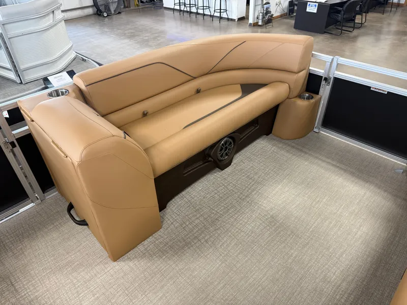 Slide: The Image of Tahoe Sport 2385 Swingback (VRB) & Honda 4-Stroke EFI 2025 - 30