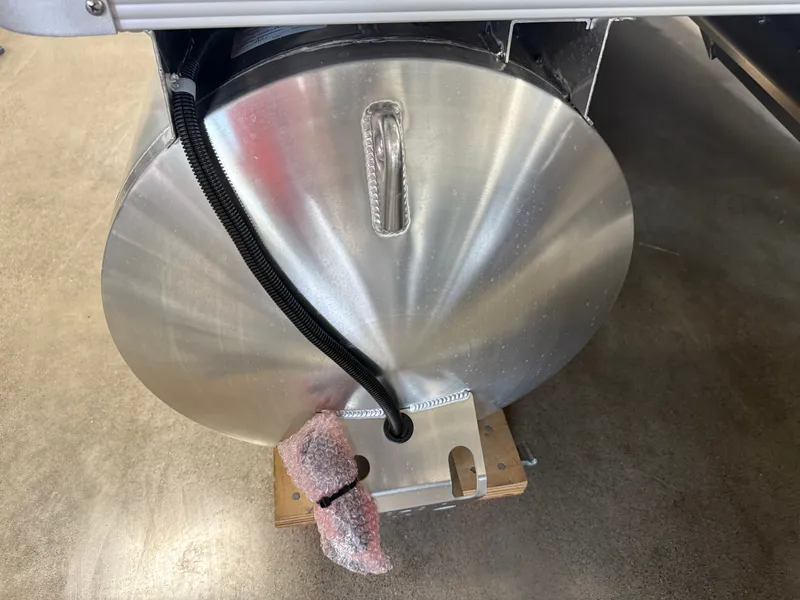 Slide: The Image of Tahoe Sport 2385 Swingback (VRB) & Honda 4-Stroke EFI 2025 - 39