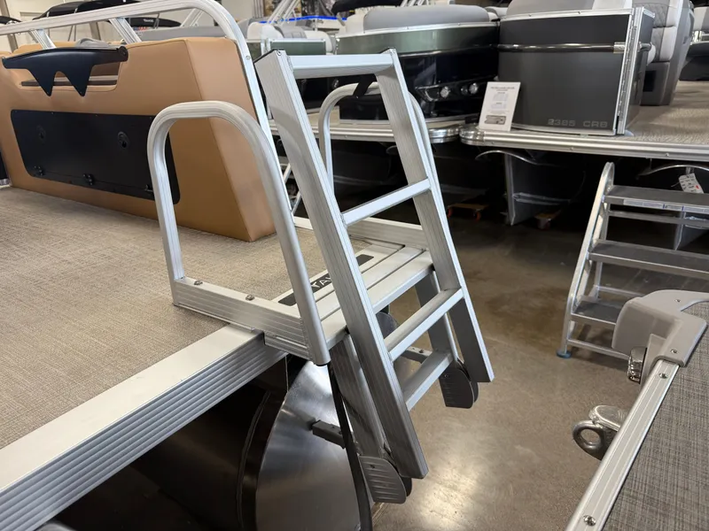 Slide: The Image of Tahoe Sport 2385 Swingback (VRB) & Honda 4-Stroke EFI 2025 - 42