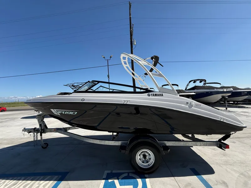 Slide: The Image of Yamaha AR190 2025 - 4