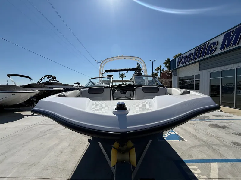 Slide: The Image of Yamaha AR190 2025 - 5