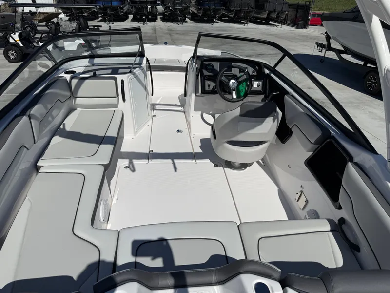 Slide: The Image of Yamaha AR190 2025 - 6