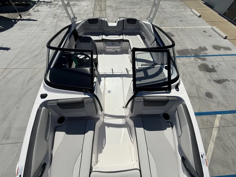 Slide: The Image of Yamaha AR190 2025 - 8