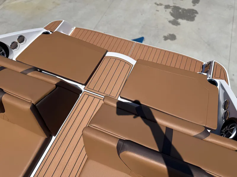 Slide: The Image of Yamaha 222 S w/ Twin 1.8L Yamaha's 2025 - 7