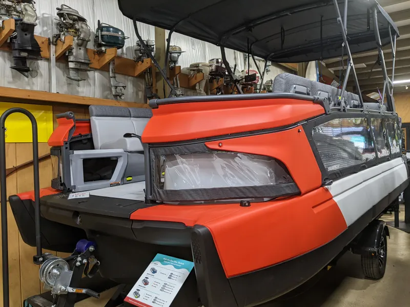 The Image of Sea-Doo Switch Cruise 21 - 230 hp Galvanized 2024 - 1