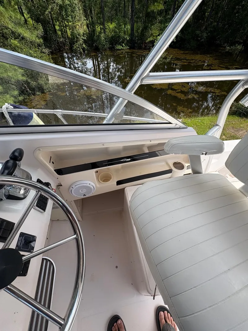 Slide: The Image of Grady-White Marlin 300 2003 - 12