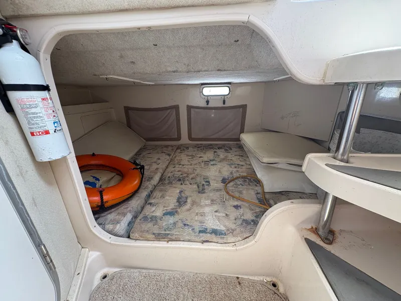 Slide: The Image of Grady-White Marlin 300 2003 - 16