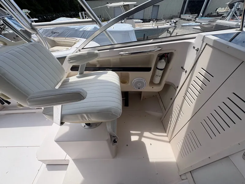 Slide: The Image of Grady-White Marlin 300 2003 - 34