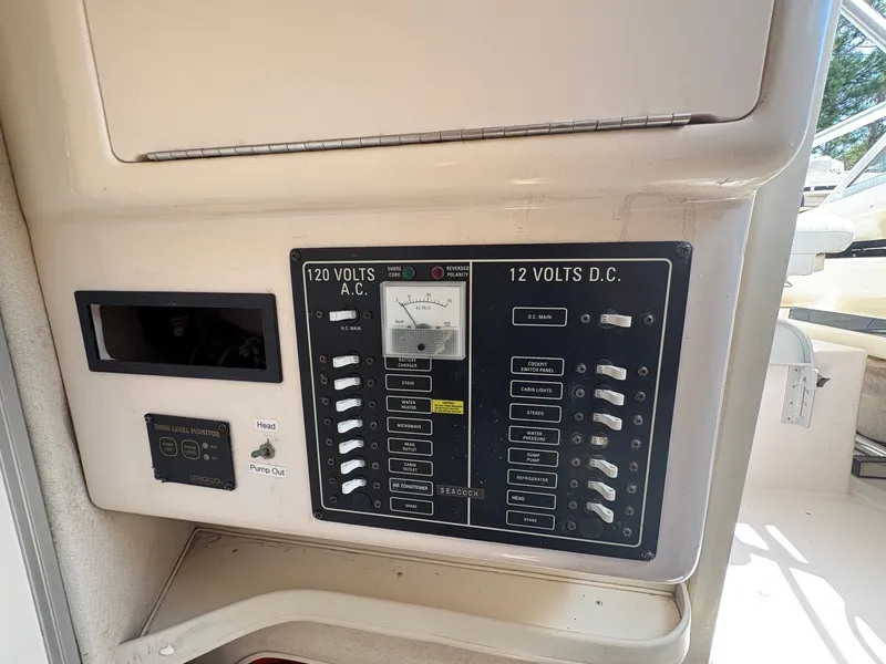 Slide: The Image of Grady-White Marlin 300 2003 - 38