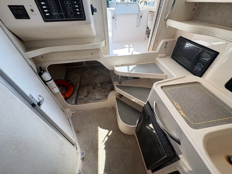 Slide: The Image of Grady-White Marlin 300 2003 - 39