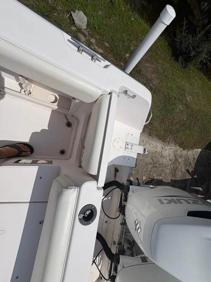 Slide: The Image of Grady-White Marlin 300 2003 - 6