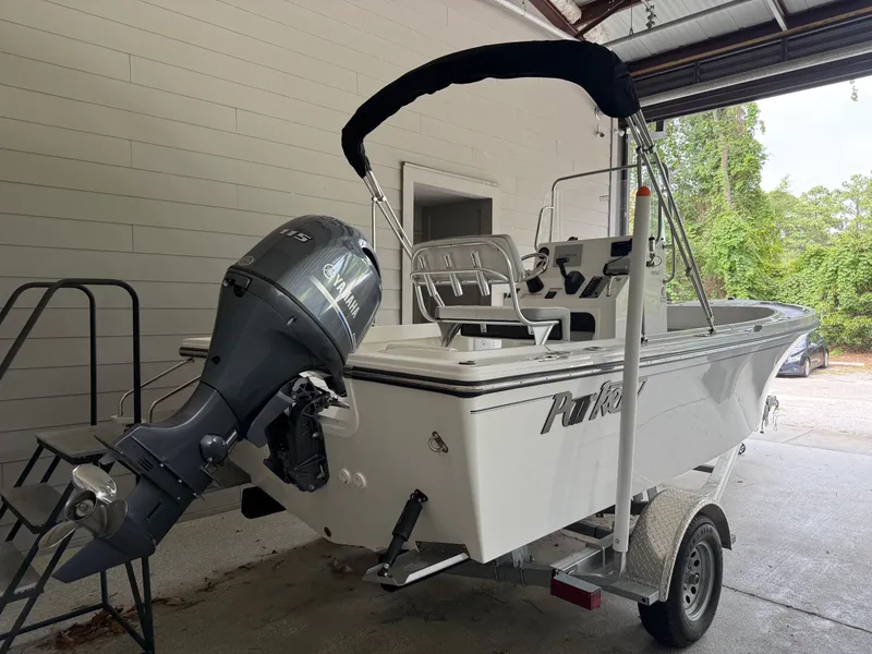 Slide: The Image of Parker Marine 18SE 2025 - 2