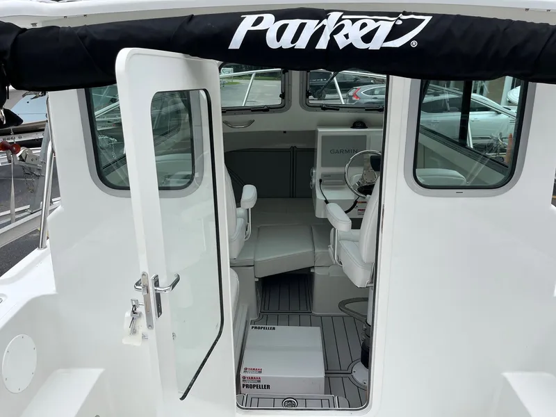 Slide: The Image of Parker Marine 227 Explorer 2026 - 4