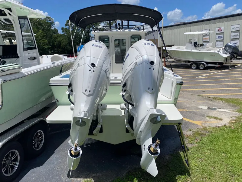 Slide: The Image of Parker Marine 2420SC 2026 - 10