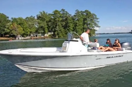 Slide: The Image of Sea Hunt Ultra Series 196 2013 - 3