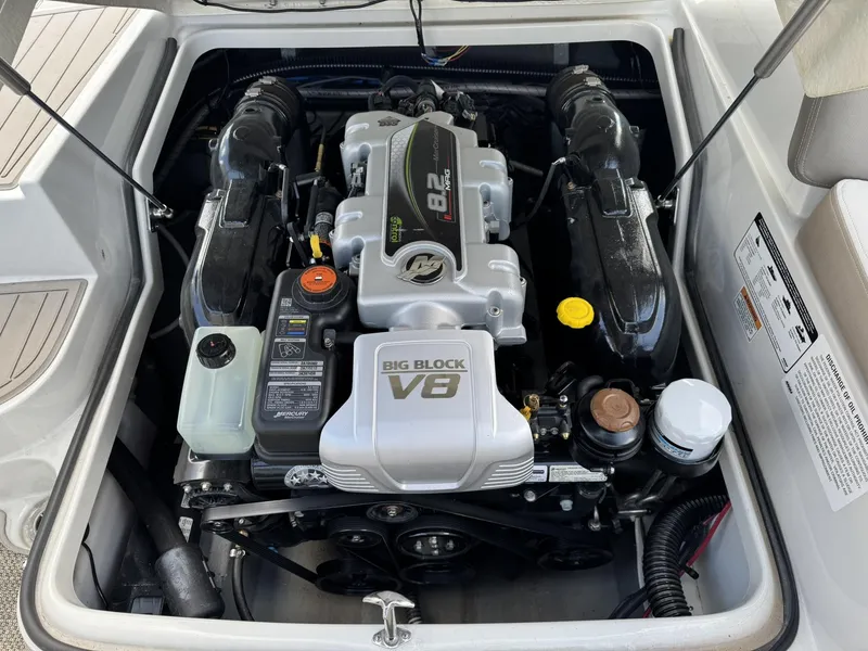 Slide: The Image of Crownline Boats 290 SS 2023 - 19